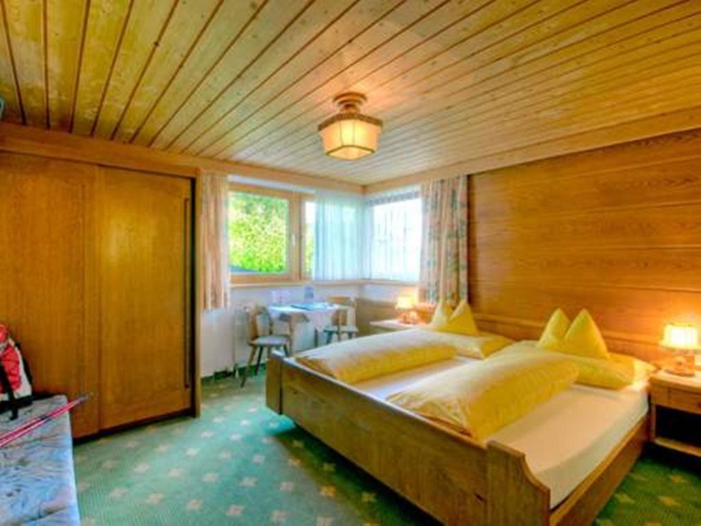 Sonnenhotel Soldanella Sonneck سامنون الغرفة الصورة