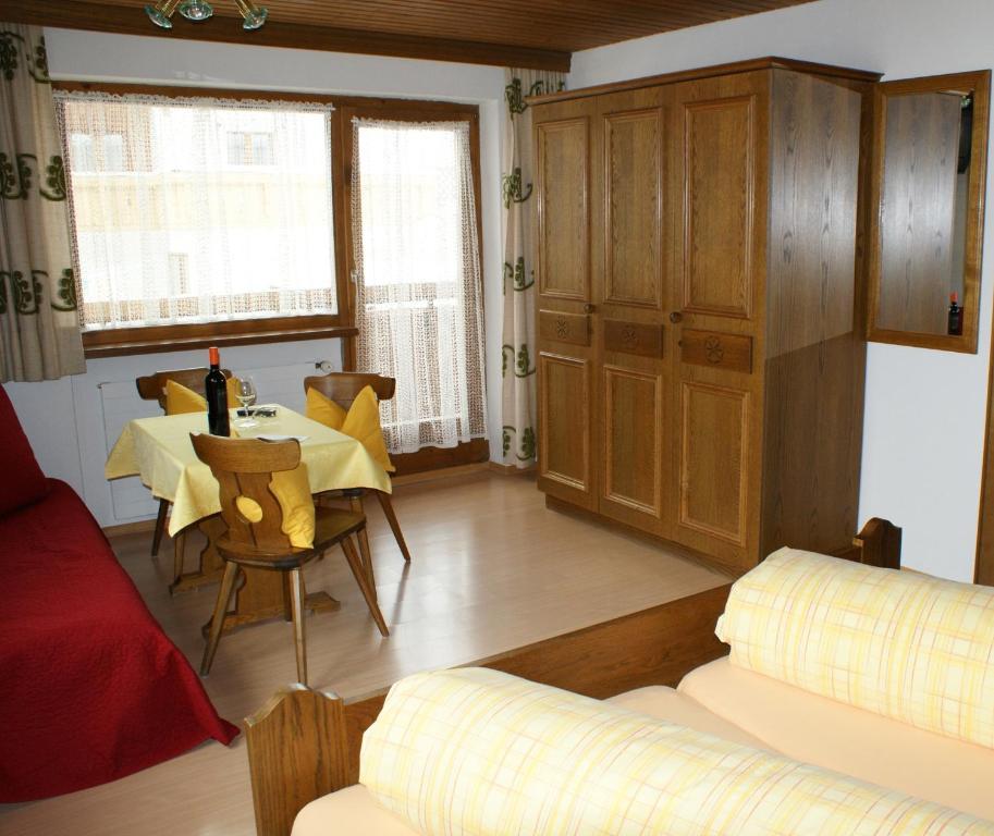Sonnenhotel Soldanella Sonneck سامنون الغرفة الصورة